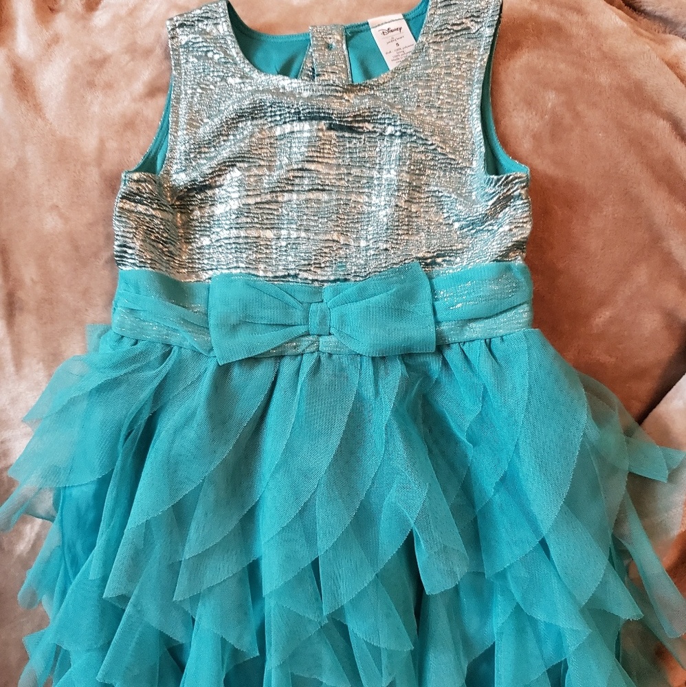 Young Girls Disney Jumping Beans Dress Size:5

Dis